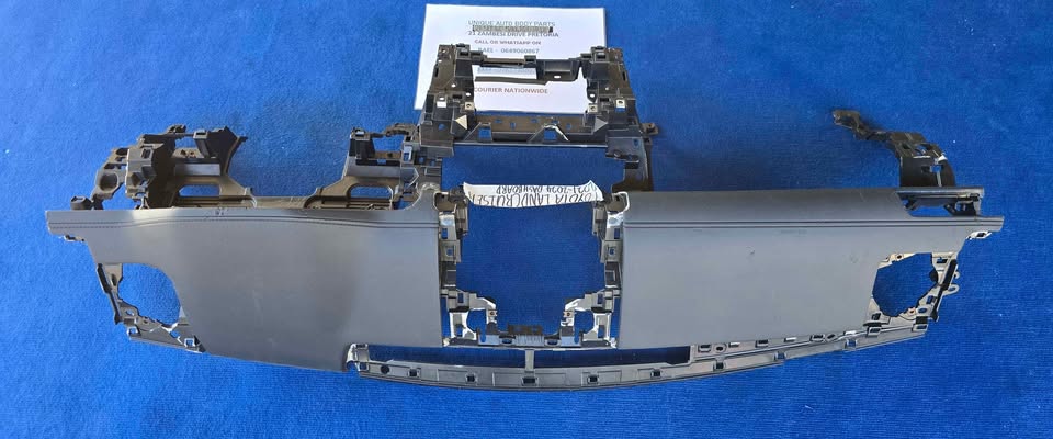 Toyota Land Cruiser Dashboard 21 - 24 - Private Seller