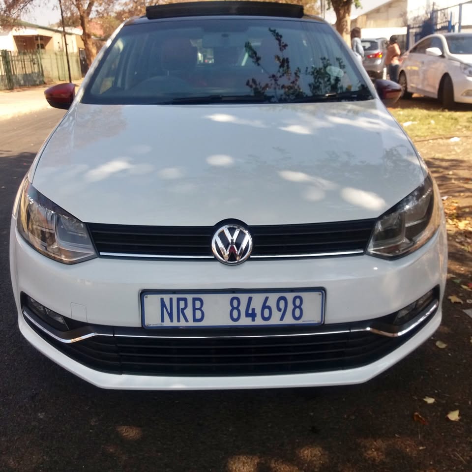 2015 VOLKSWAGEN POLO  1.2TSi panoramic roof  55000kilos Available