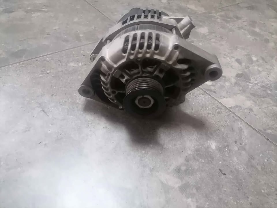 Opel Corsa Utility Gamma shape Alternator - Private Seller