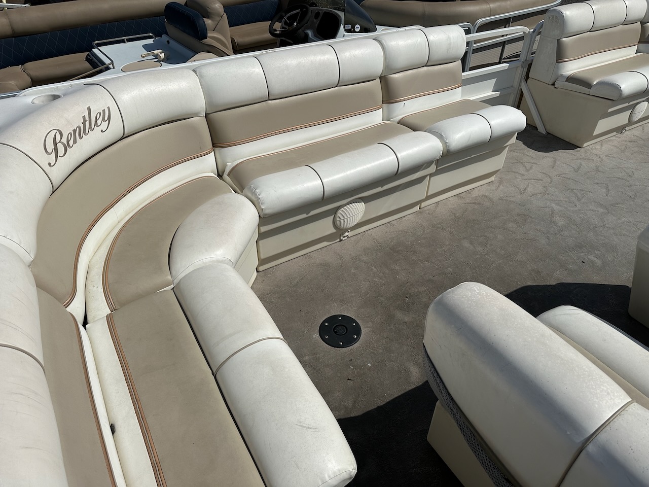 2008 Bentley Pontoon Boat 200 Cruise - 12 People