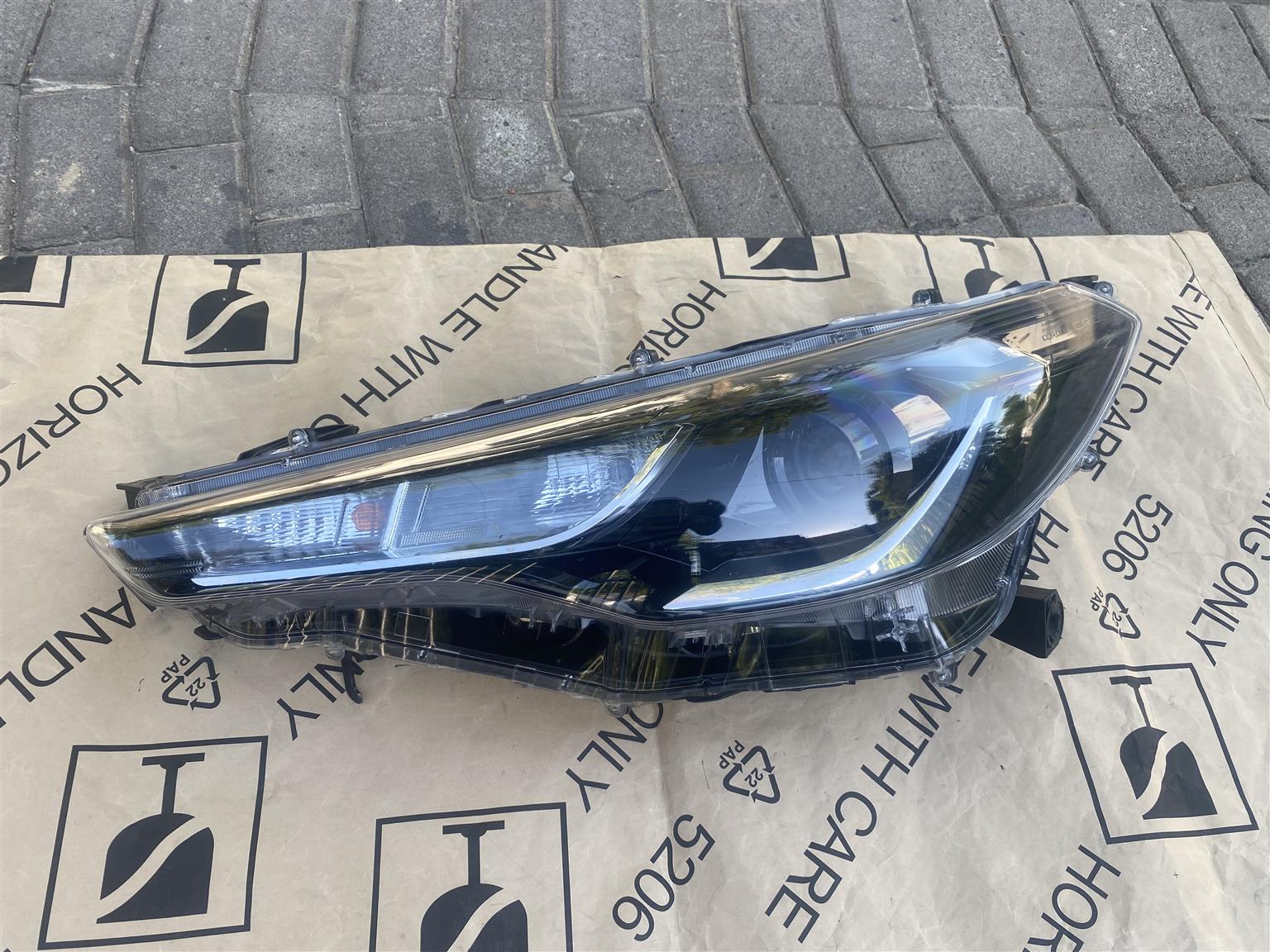 2024 TOYOTA COROLLA CROSS HALOGEN HEADLIGHT LEFT SIDE FOR SALE