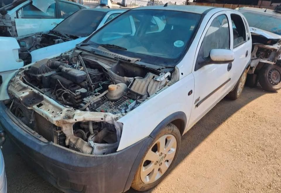 Opel Corsa Gamma 1.4 STRIPPING FOR SPARES/PARTS