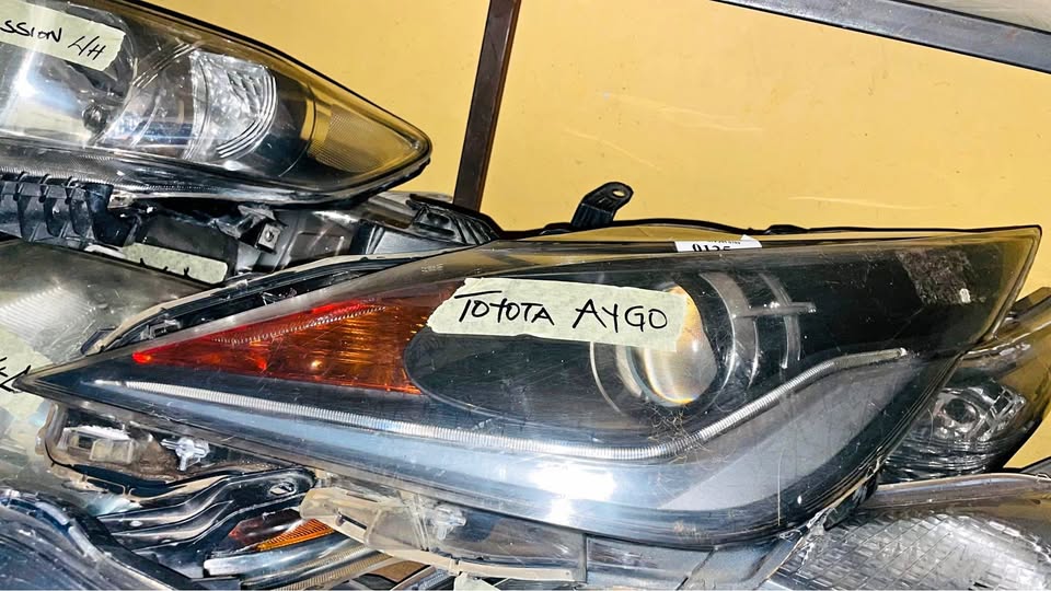 Toyota Aygo headlight - Private Seller Toyota Aygo headlight - Private Seller