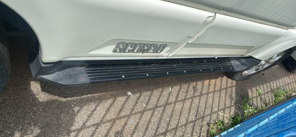 Mahindra Scorpio S 10 SUV Sidesteps For Sale @Circle 7 Used Parts Call or WhatsApp - Private Seller