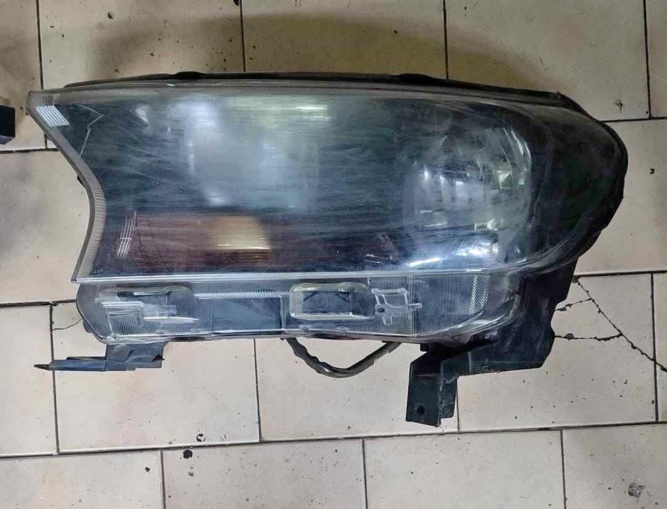 Ford Ranger T7 *LHS Headlight* - Private Seller Ford Ranger T7 *LHS Headlight* - Private Seller