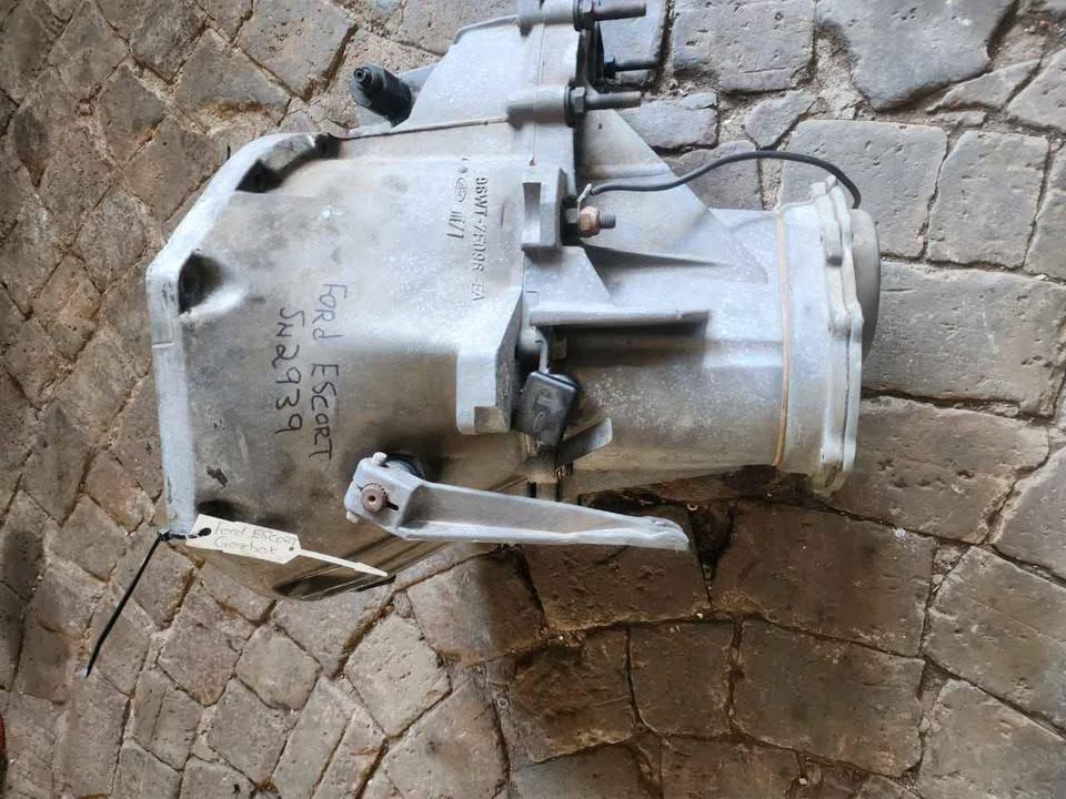 Ford escort carburetor gearbox - Private Seller