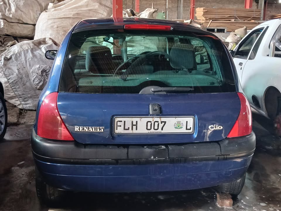 RENAULT CLIO – BODY FOR SALE - Private Seller