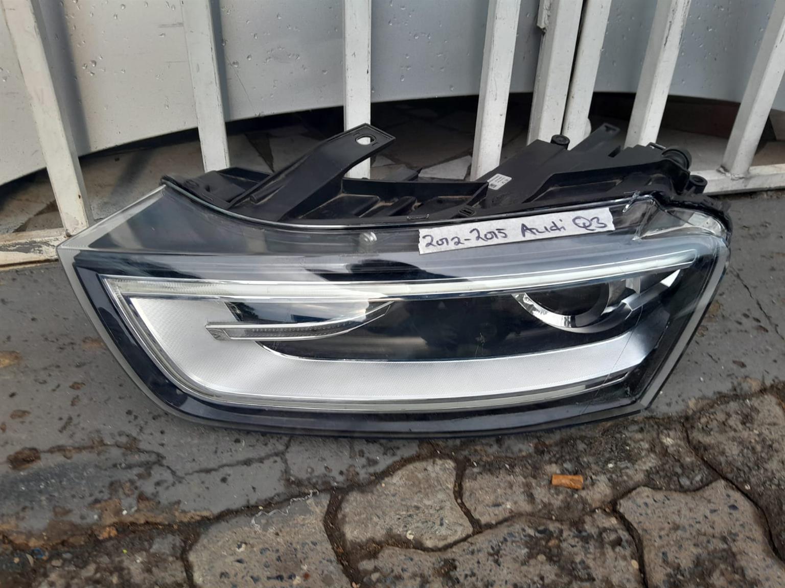 2012-2015 AUDI Q3 LEFT SIDE HEADLIGHT FOR SALE - Private Seller 2012-2015 AUDI Q3 LEFT SIDE HEADLIGHT FOR SALE - Private Seller
