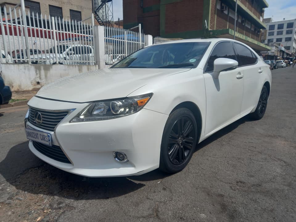 2014 LEXUS ES250 PETROL, AUTOMATIC TRANSMISSION, WHITE COLOUR