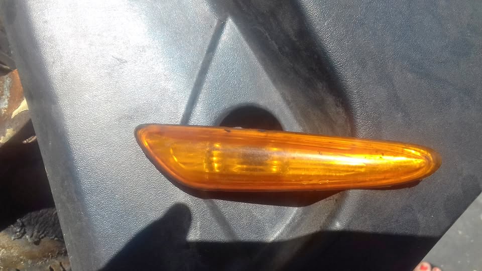 BMW E46 FACELIFT MARKER LAMP