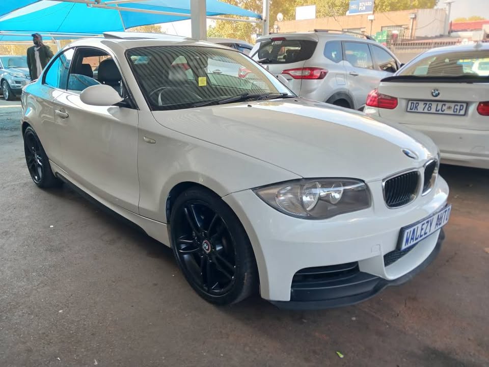 2009 BMW 125i E82 M-SPORT Transmission: Manual Mileage Fueltype: Petrol White