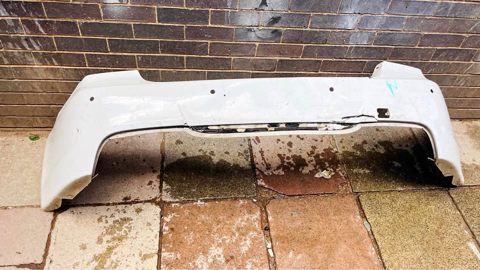 BMW E90 back bumper - Private Seller BMW E90 back bumper - Private Seller