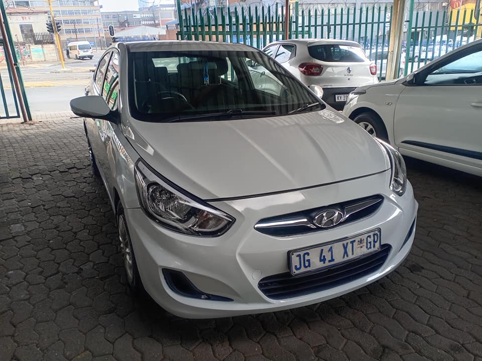Hyundai accent Engine:1.6 Manual petrol 2019 White