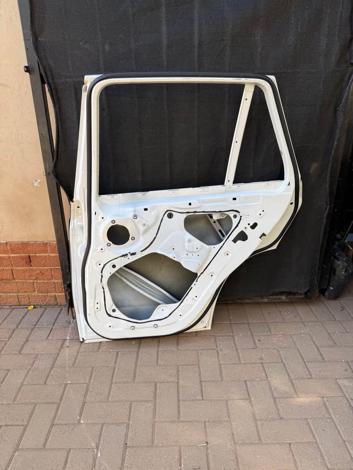 BMW X5 F15 Right Rear Back Door - Private Seller BMW X5 F15 Right Rear Back Door - Private Seller