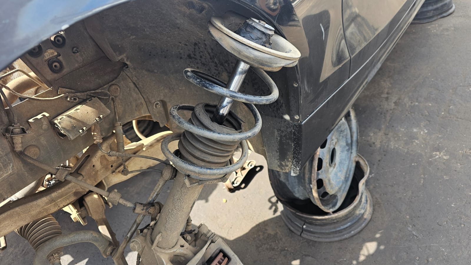 BMW 116i shock absorbers used for sale - Private Seller BMW 116i shock absorbers used for sale - Private Seller