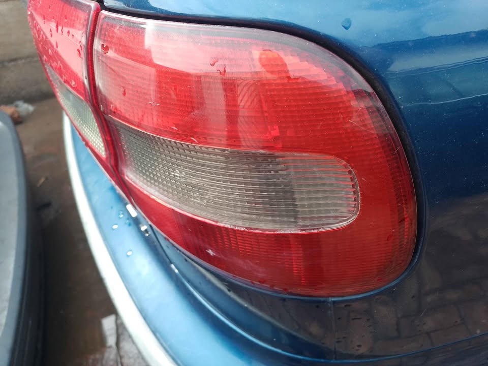 VOLVO V40 2003 RIGHT TAILLIGHT AVAILABLE - Private Seller VOLVO V40 2003 RIGHT TAILLIGHT AVAILABLE - Private Seller