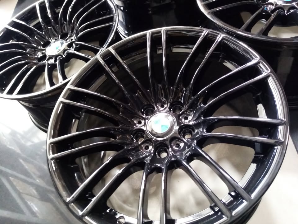 BMW E92 M3 OEM 18INCH RIMS/WHEELS - Private Seller BMW E92 M3 OEM 18INCH RIMS/WHEELS - Private Seller