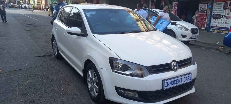 2011 VW POLO 6 1.4 CONCEPTLINE.. MANUAL TRANSMISSION.. WHITE COLOUR.