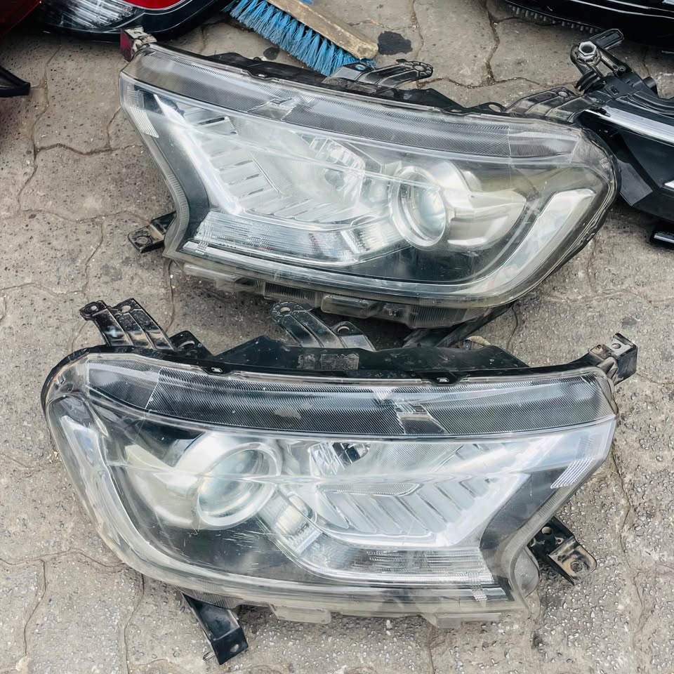 Ford Ranger T7/T8 headlights - Private Seller