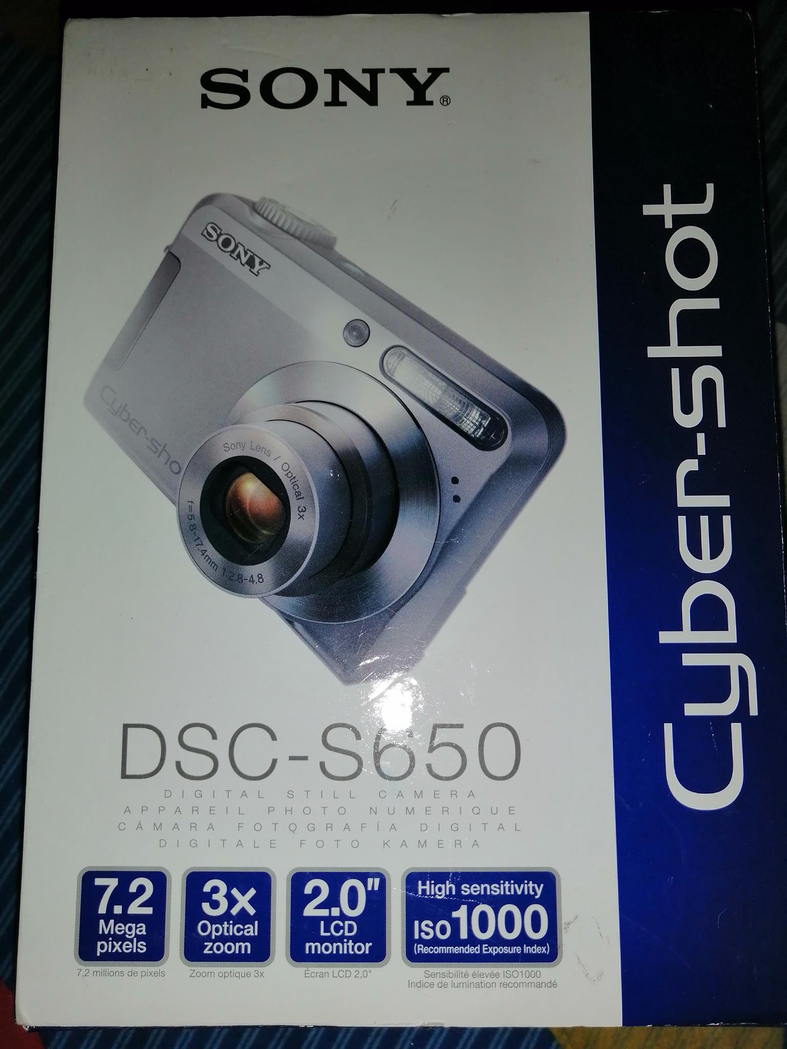 Sony dsc camera for sale. In good condition