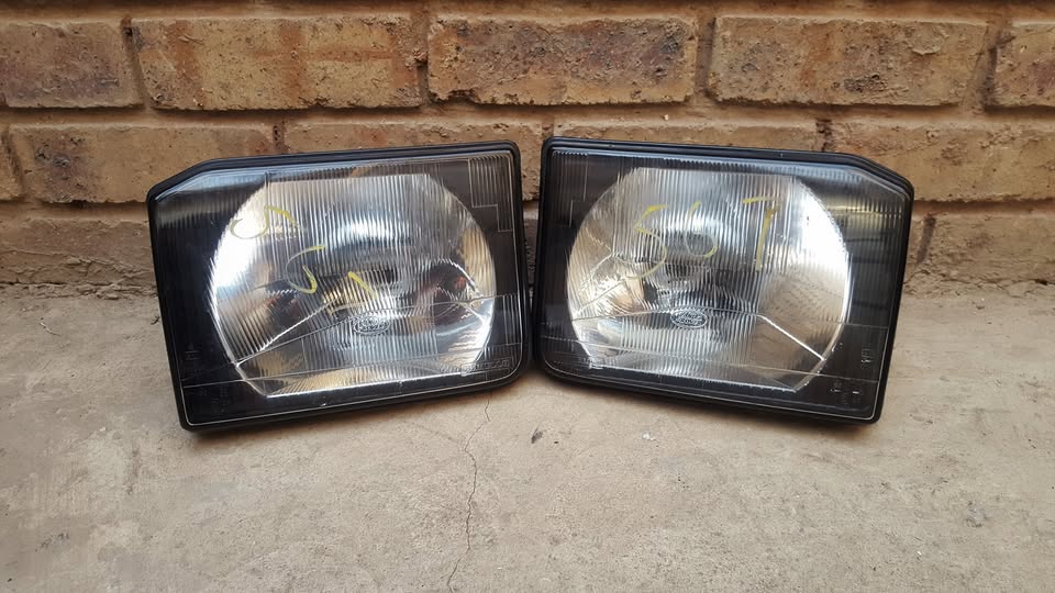 Land Rover Discovery 2 Headlights for sale | AUTO EZI - Private Seller Land Rover Discovery 2 Headlights for sale | AUTO EZI - Private Seller