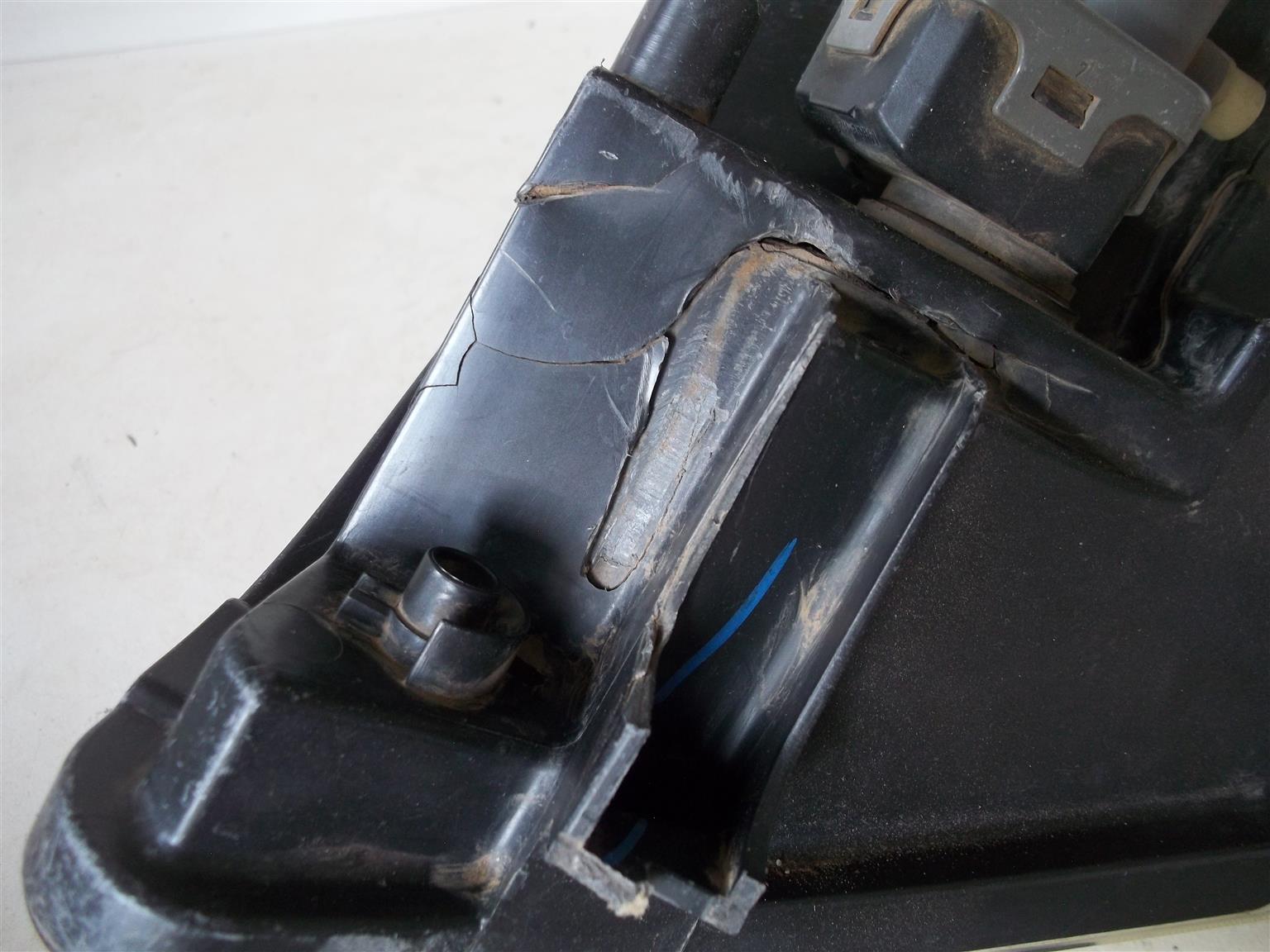 Nissan Navara/Pathfinder '05-'25 left headlight - Private Seller Nissan Navara/Pathfinder '05-'25 left headlight - Private Seller