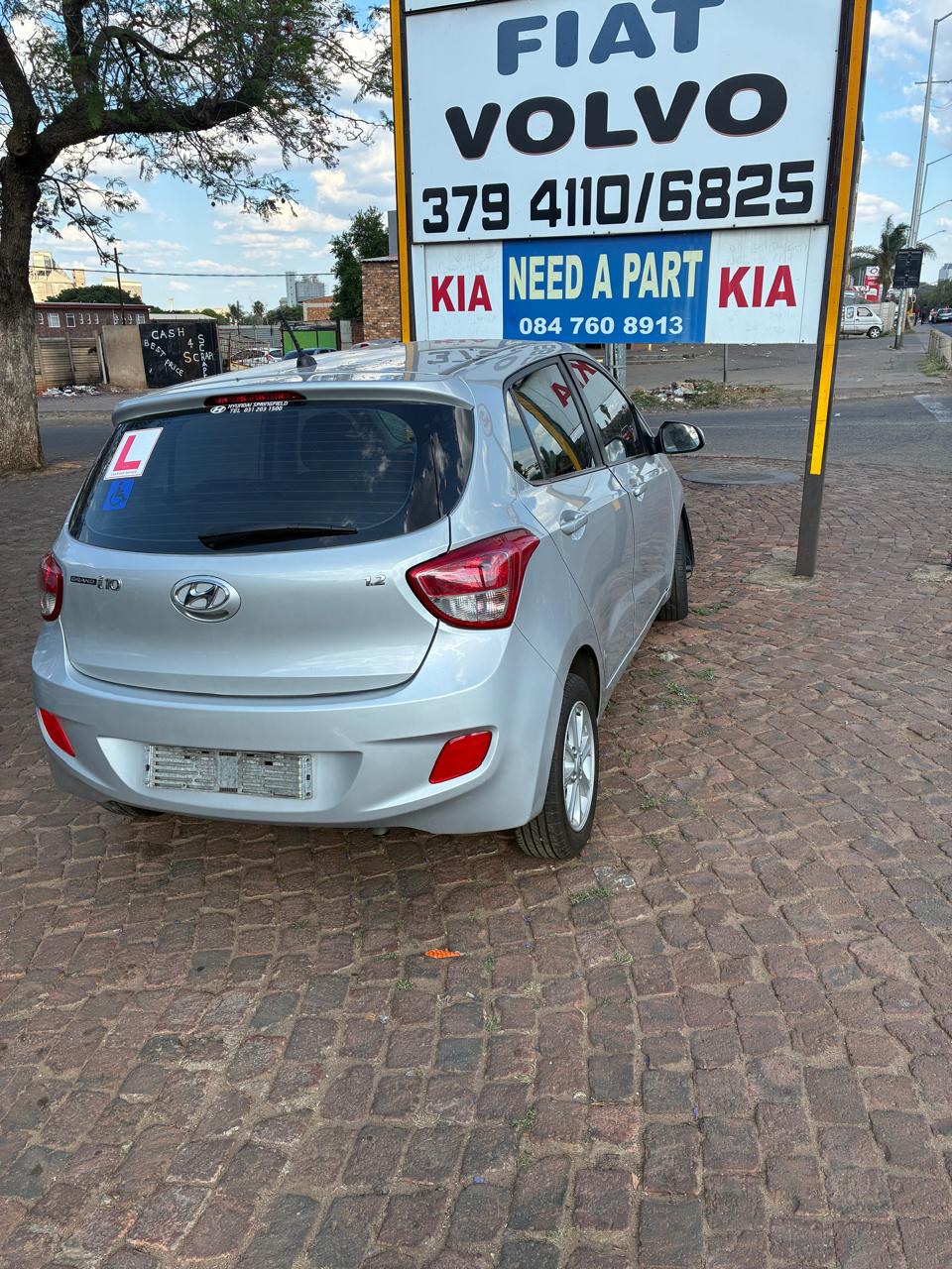 2016 Hyundai grand - Private Seller 2016 Hyundai grand - Private Seller