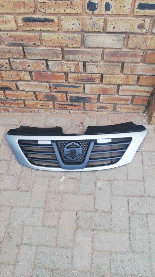 Nissan Np 200 grill - Private Seller Nissan Np 200 grill - Private Seller