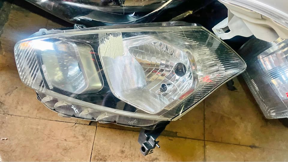 Datsun Go headlight - Private Seller Datsun Go headlight - Private Seller