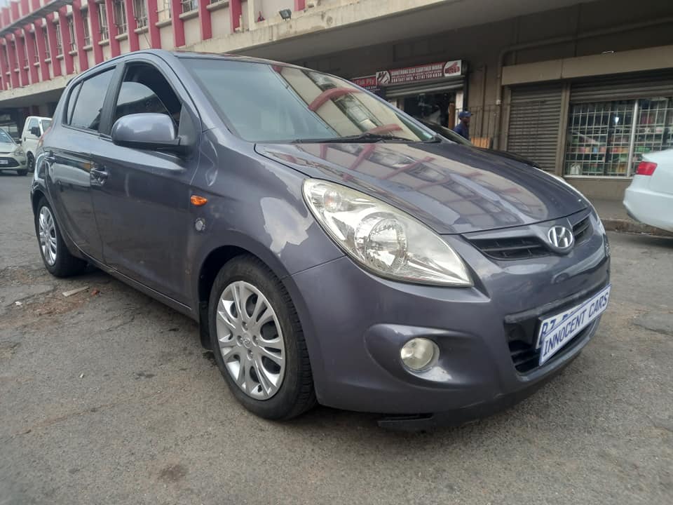 2012 HYUNDAI i20 1.6 PETROL, MANUAL TRANSMISSION, GREY COLOUR, 75000KMS,