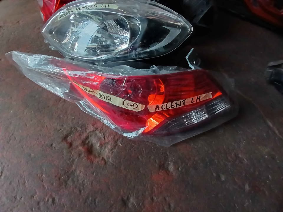 HYUNDAI ACCENT TAILLIGHT BOTH SIDES FOR SELL NOW - Private Seller HYUNDAI ACCENT TAILLIGHT BOTH SIDES FOR SELL NOW - Private Seller