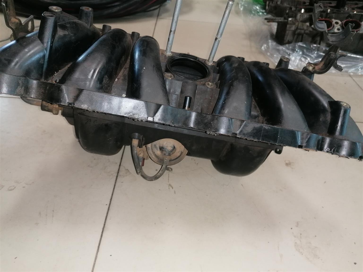 1G FE INTAKE MANIFOLD IS200 - Private Seller