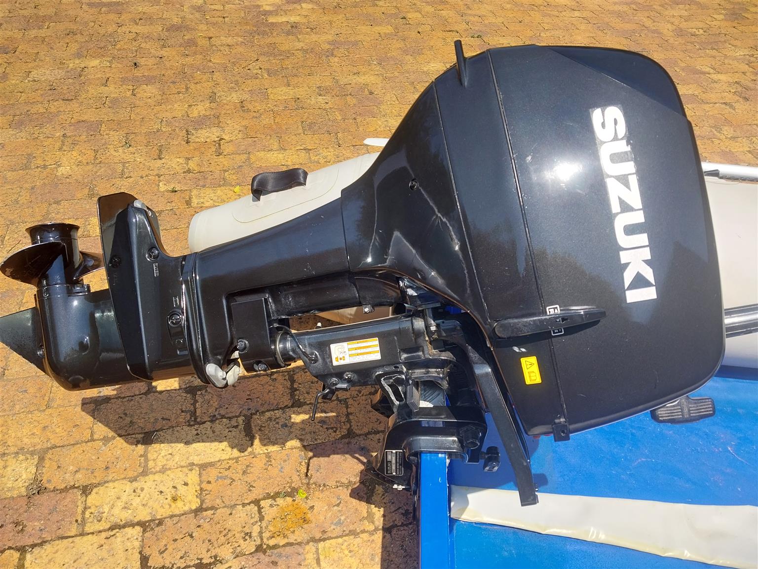 3,2 Mark rubber duck with 15hp Suzukie motor