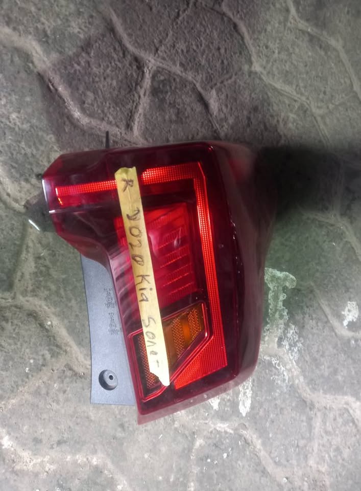 2020 Kia Sonet Taillight - Private Seller 2020 Kia Sonet Taillight - Private Seller
