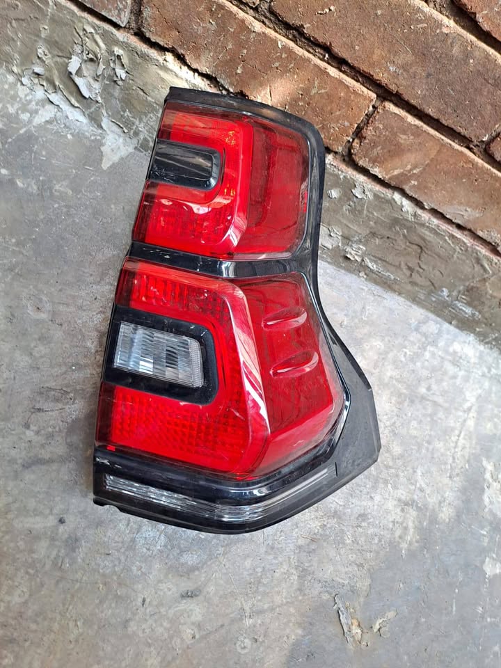 2020 to 2022 Toyota LandCruiser PradoTAIL LIGHT RIGHT Side. - Private Seller 2020 to 2022 Toyota LandCruiser PradoTAIL LIGHT RIGHT Side. - Private Seller