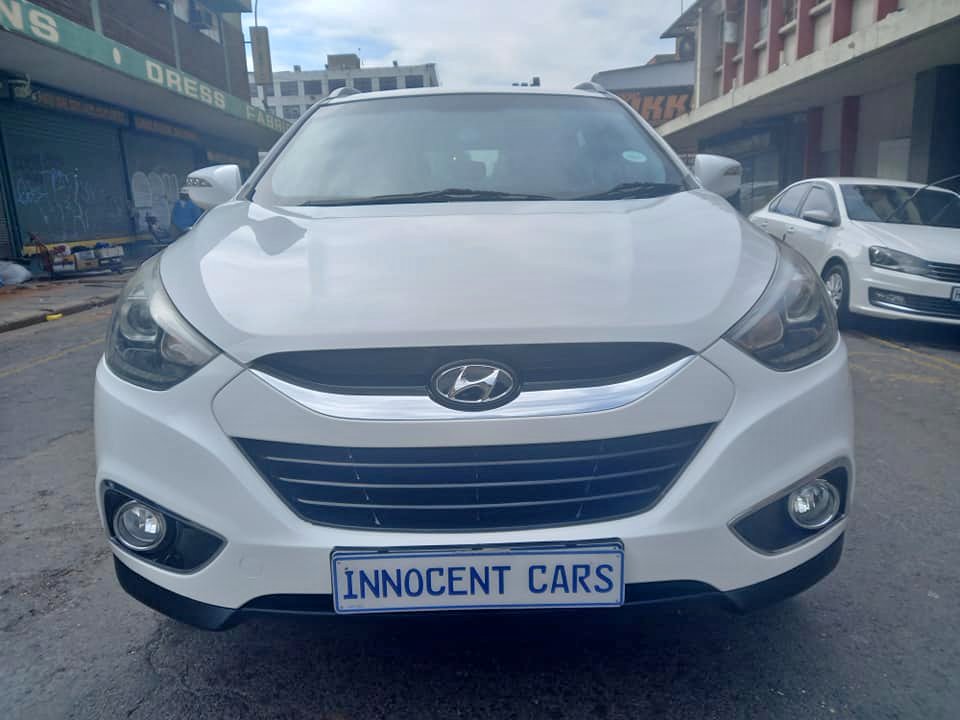 2015 HYUNDAI  iX35 2.0 EXECUTIVE PETROL, MANUAL TRANSMISSION, WHITE COLOUR, 129000KM