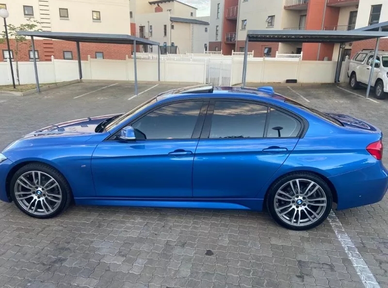 17 Bmw 3 Series Sedan 3i M Sport A T G For Hire Junk Mail