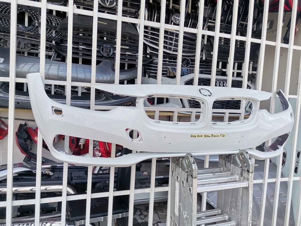 BMW F30 front bumper 2013-2015 - Private Seller BMW F30 front bumper 2013-2015 - Private Seller