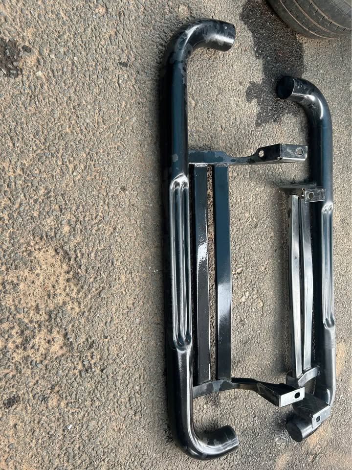 Mahindra Scorpio D140 Side Steps For Sale - Private Seller Mahindra Scorpio D140 Side Steps For Sale - Private Seller