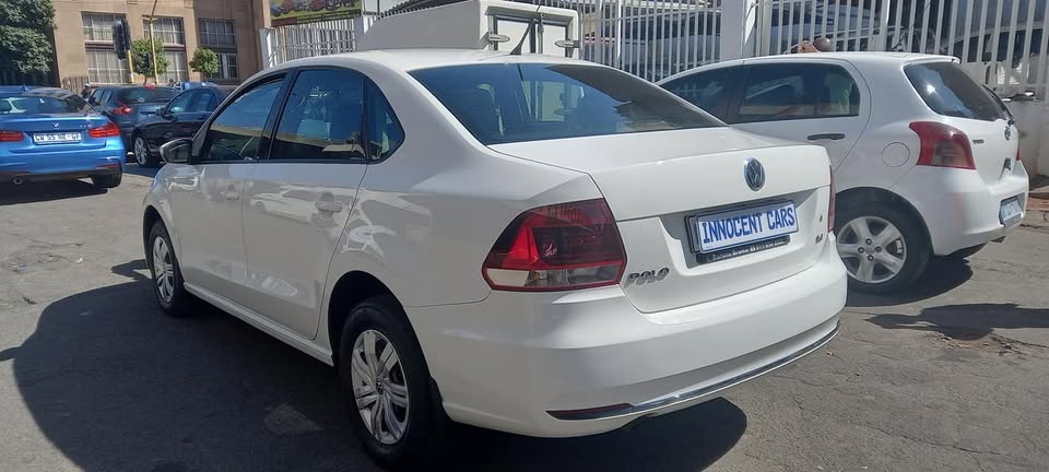 2017 VW POLO 6 1.4COMFORTLINE  SEDAN, MANUAL, WHITE COLOUR,  85000KM