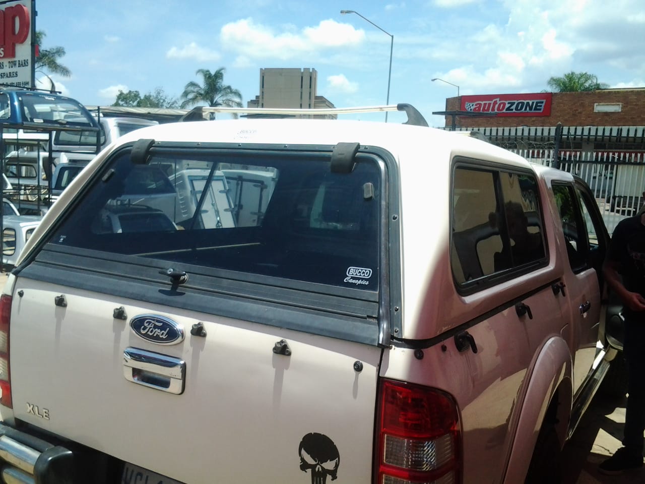 Ford Ranger -  Mazda BT50 bakkie 2009 Double cab Bucco Canopy for sale !!