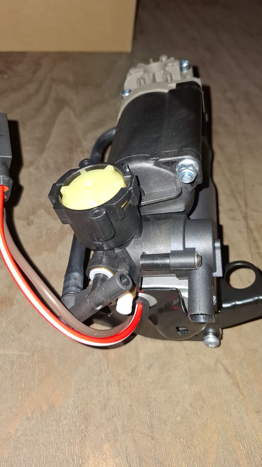 Mercedes W220 Air Suspension Pump for Sale - Brand New