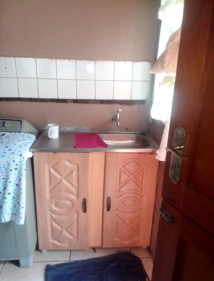 2 BEDROOMS HOUSE IN MEADOWLANDS ZONE 5 FOR SALE Junk Mail