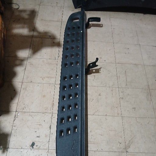 Ford ranger raptor side skirt - Private Seller