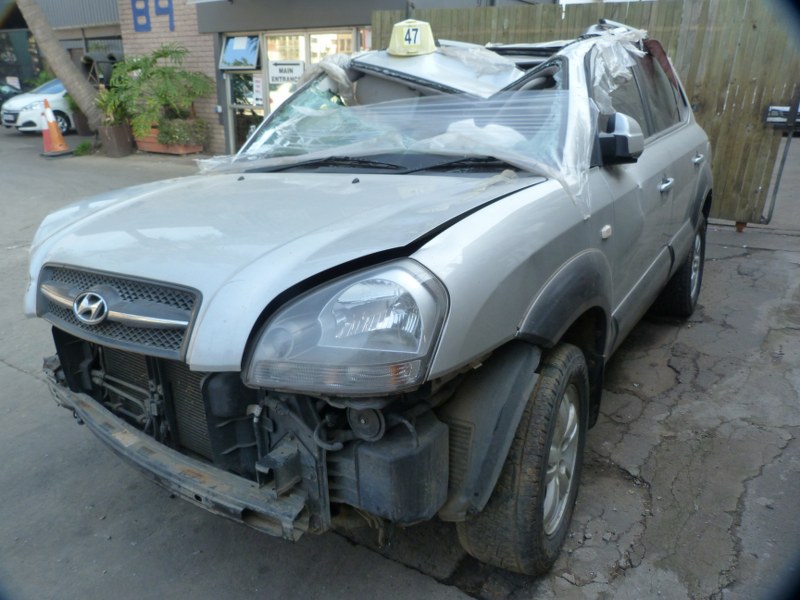 Hyundai Tucson 2.0 Manual Silver - 2008 STRIPPING FOR SPARES - Private Seller Hyundai Tucson 2.0 Manual Silver - 2008 STRIPPING FOR SPARES - Private Seller