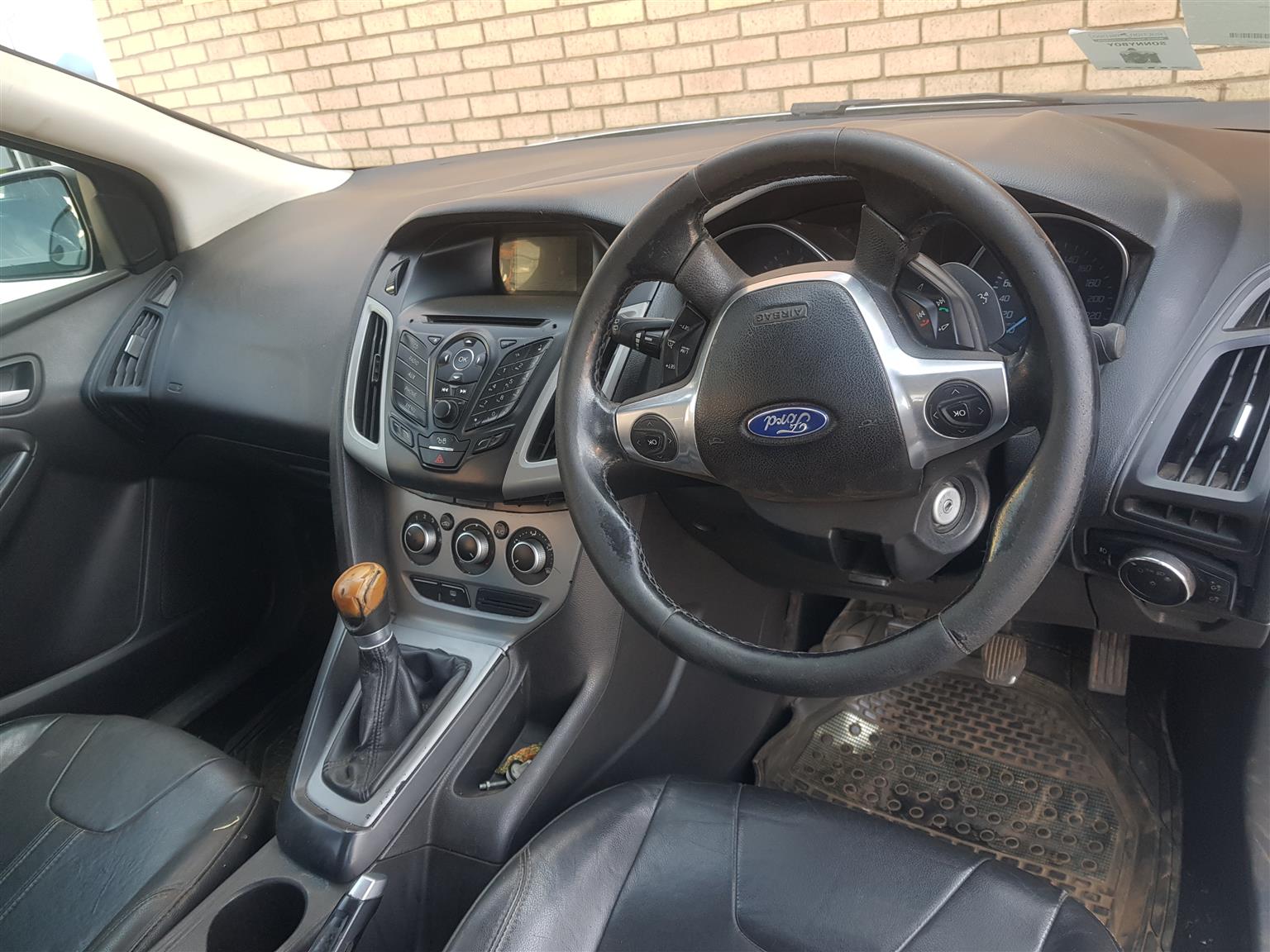 ford focus complete car stripping for spares - Private Seller