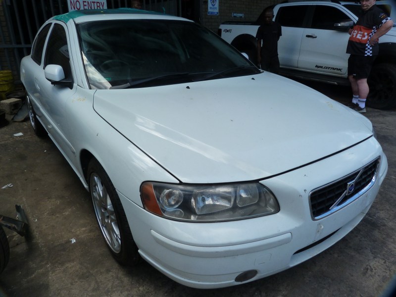 Volvo S60 T5 AT White - 2004 SPARESBOYZ STRIPPING FOR SPARES - Private Seller Volvo S60 T5 AT White - 2004 SPARESBOYZ STRIPPING FOR SPARES - Private Seller