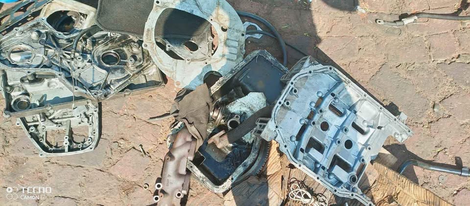Hyundai H1 Bus engine parts - Private Seller Hyundai H1 Bus engine parts - Private Seller