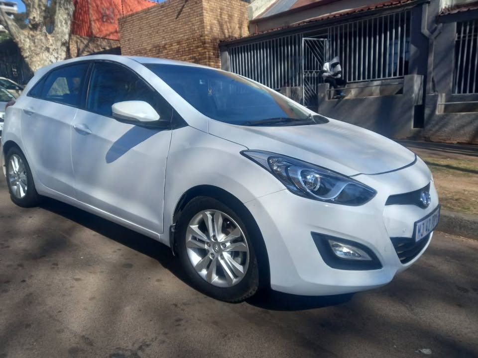2015 Hyundai i30 Hatchback 1.6 Manual, Petrol, White, 85000kms