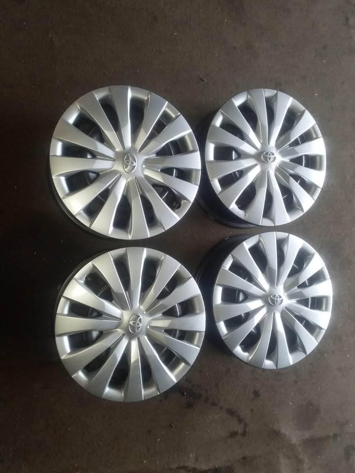 Toyota Etios/Yaris Rims - Private Seller Toyota Etios/Yaris Rims - Private Seller